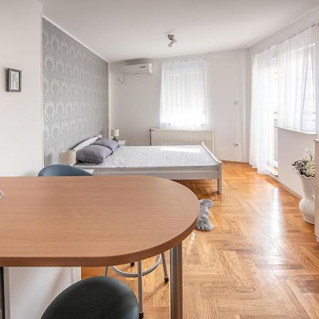 Stella Modern Apartment 2 Novi Sad Ngoại thất bức ảnh