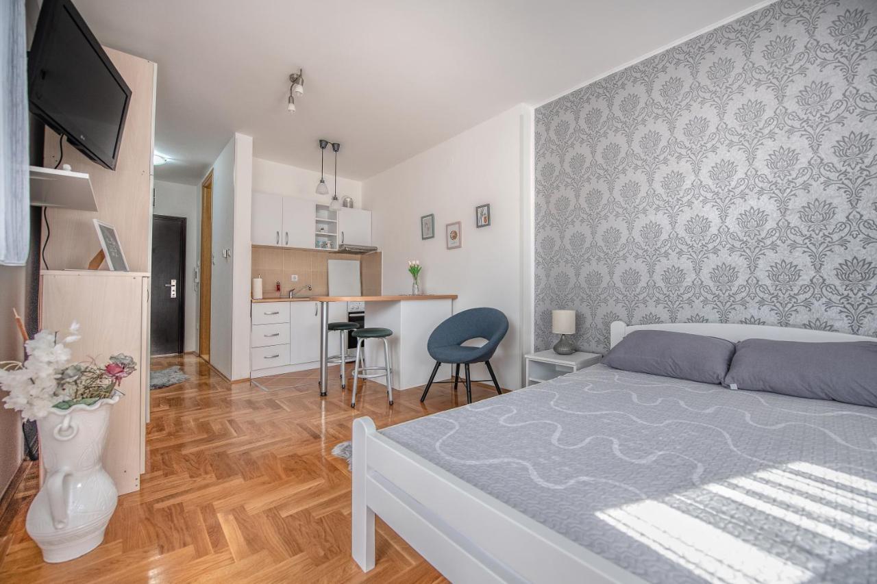 Stella Modern Apartment 2 Novi Sad Ngoại thất bức ảnh